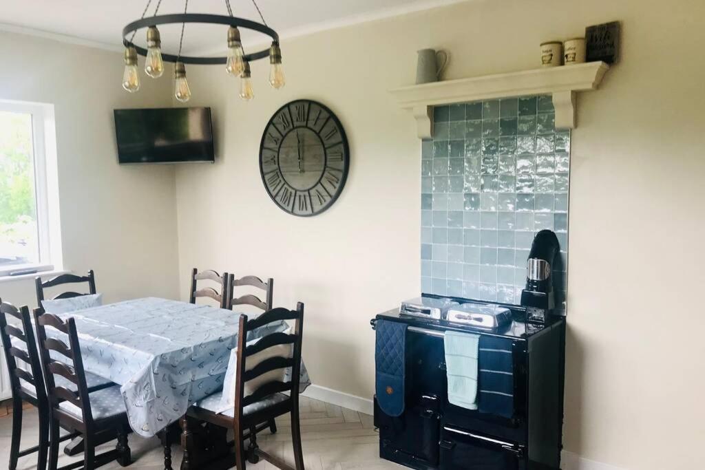 Eden Cottage Лисбърн Екстериор снимка