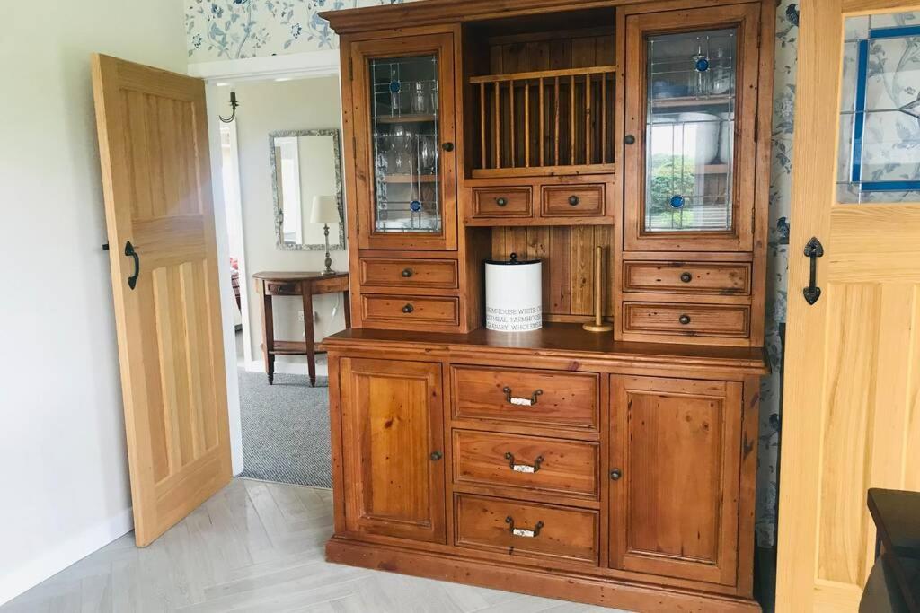 Eden Cottage Лисбърн Екстериор снимка